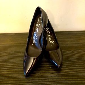 Calvin Klein Gayle Pump